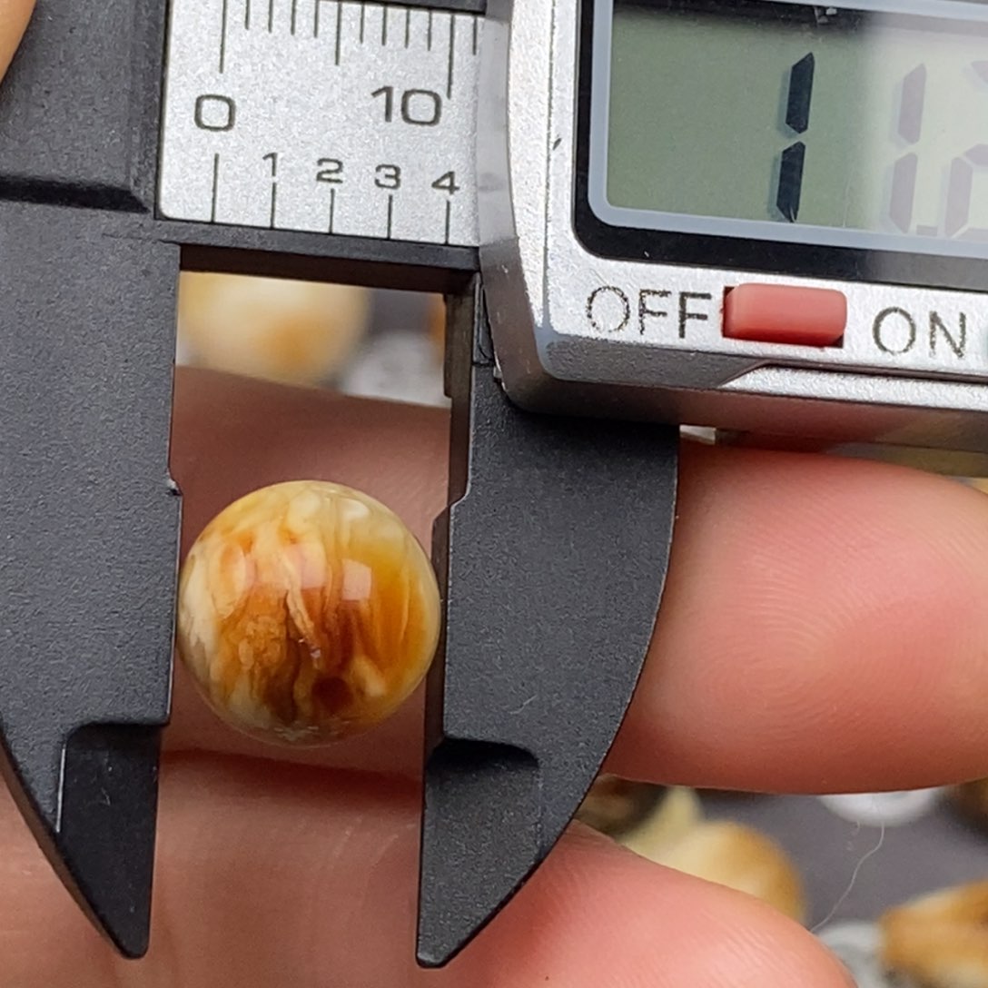 蜜蜡珠宝奇石未镶嵌