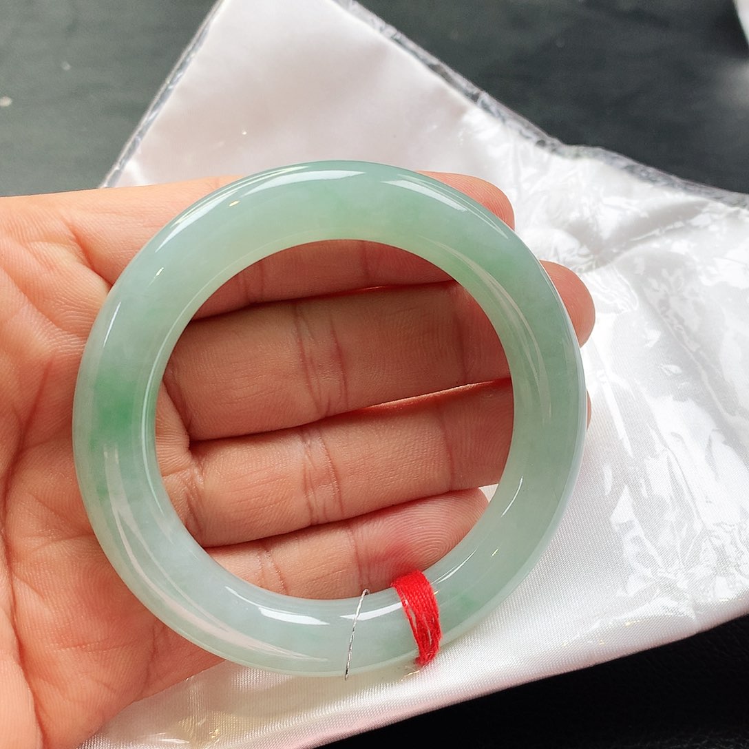 未镶嵌手镯翡翠天然翡翠手镯