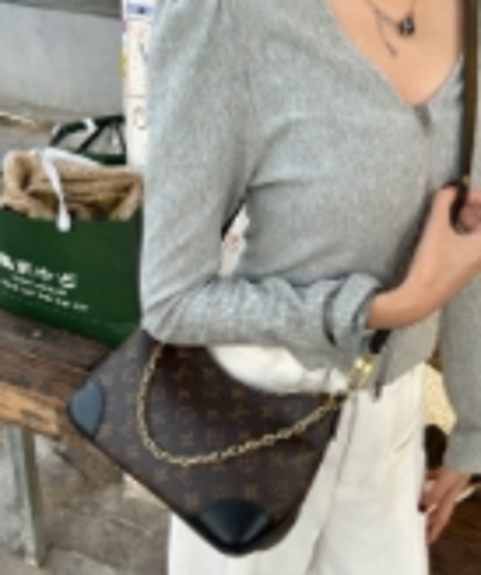 胜凝日记轻奢女包经典女士Boulogene黑牛角包斜挎小香风百搭气质