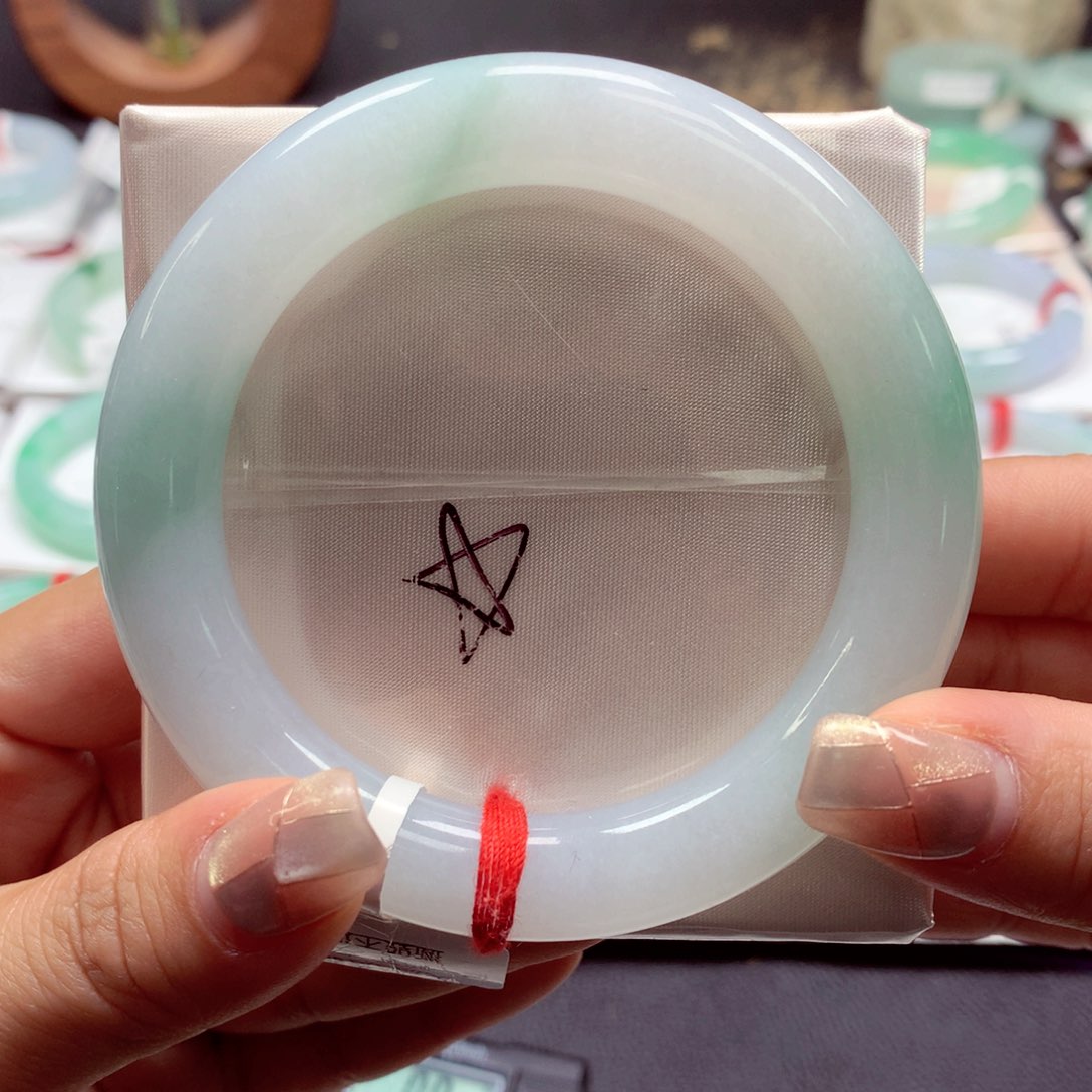 翡翠手镯未镶嵌57圆31号88