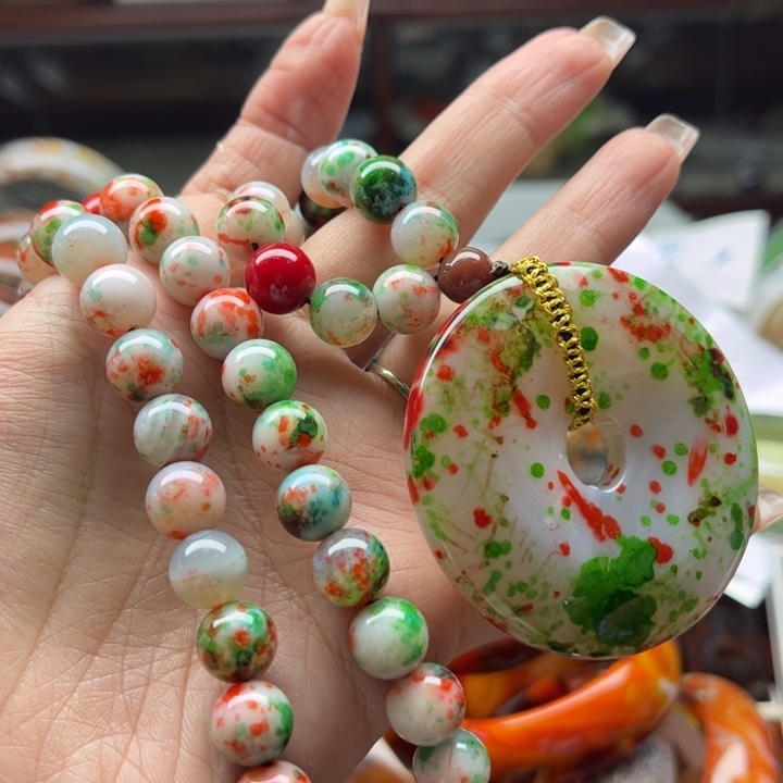 玛瑙/玉髓颈饰未镶嵌