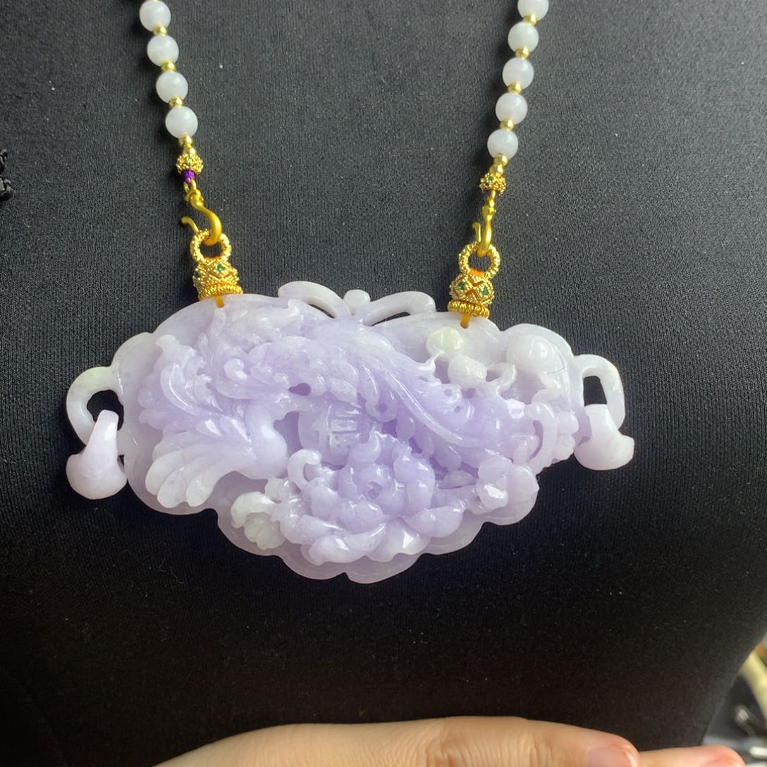 翡翠颈饰未镶嵌翡翠