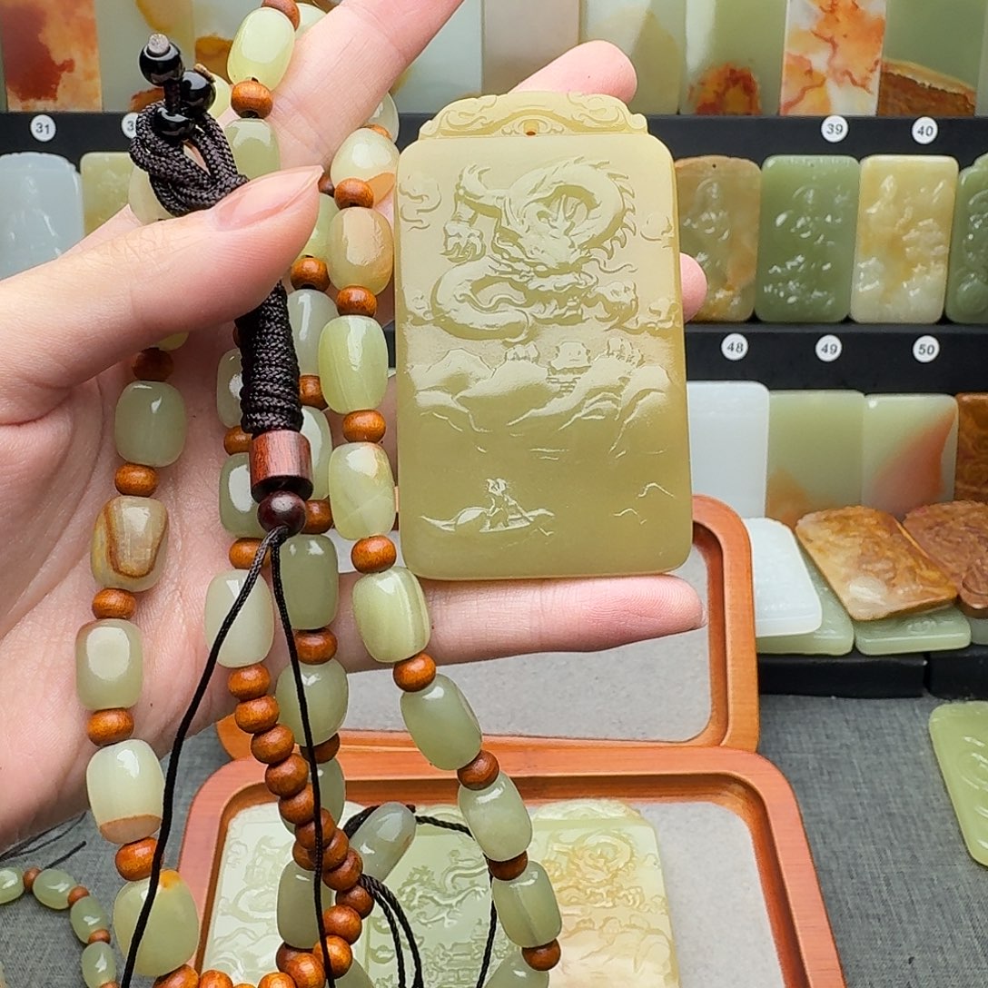 非金属方解石玉生肖龙