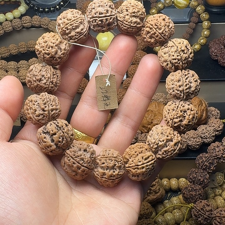 吊坠金刚菩提原生态梅花蜂王爆肉