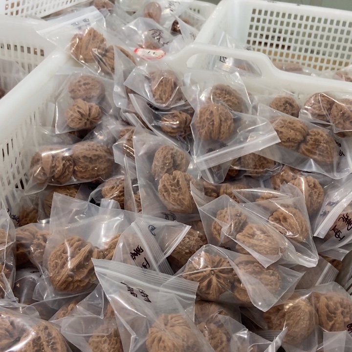 吊坠文玩核桃暴雪瑕疵