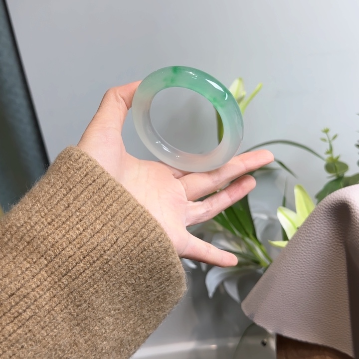 玉知*时尚冰飘花手镯125