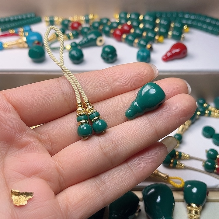 低***伟绿色三通一体卡10m弟子珠一对福利价