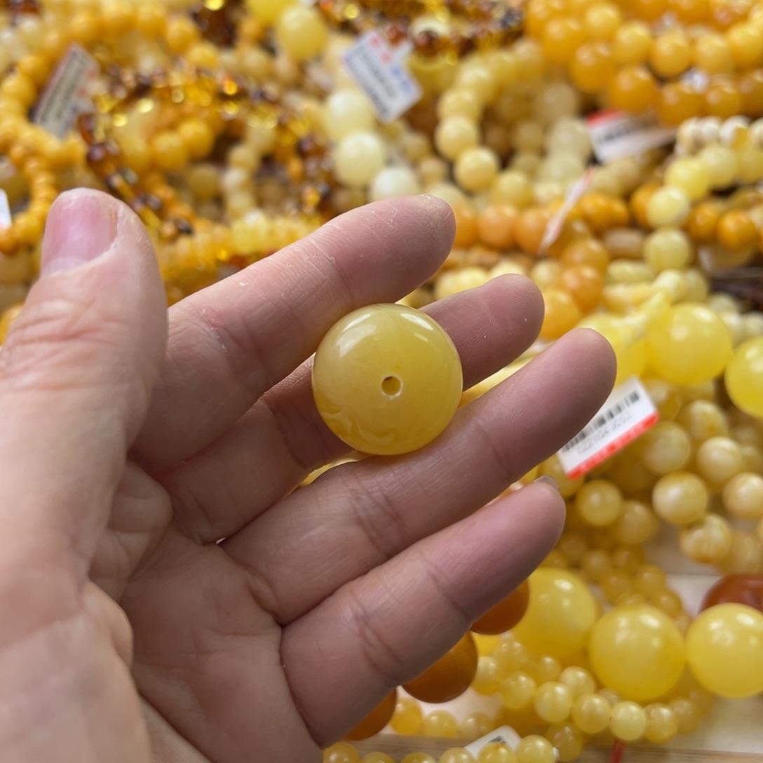 琥珀珠宝奇石未镶嵌