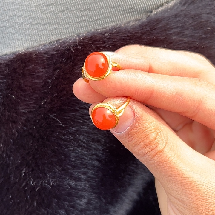 南红玛瑙18K金镶嵌戒指毕业级宝山南红戒指