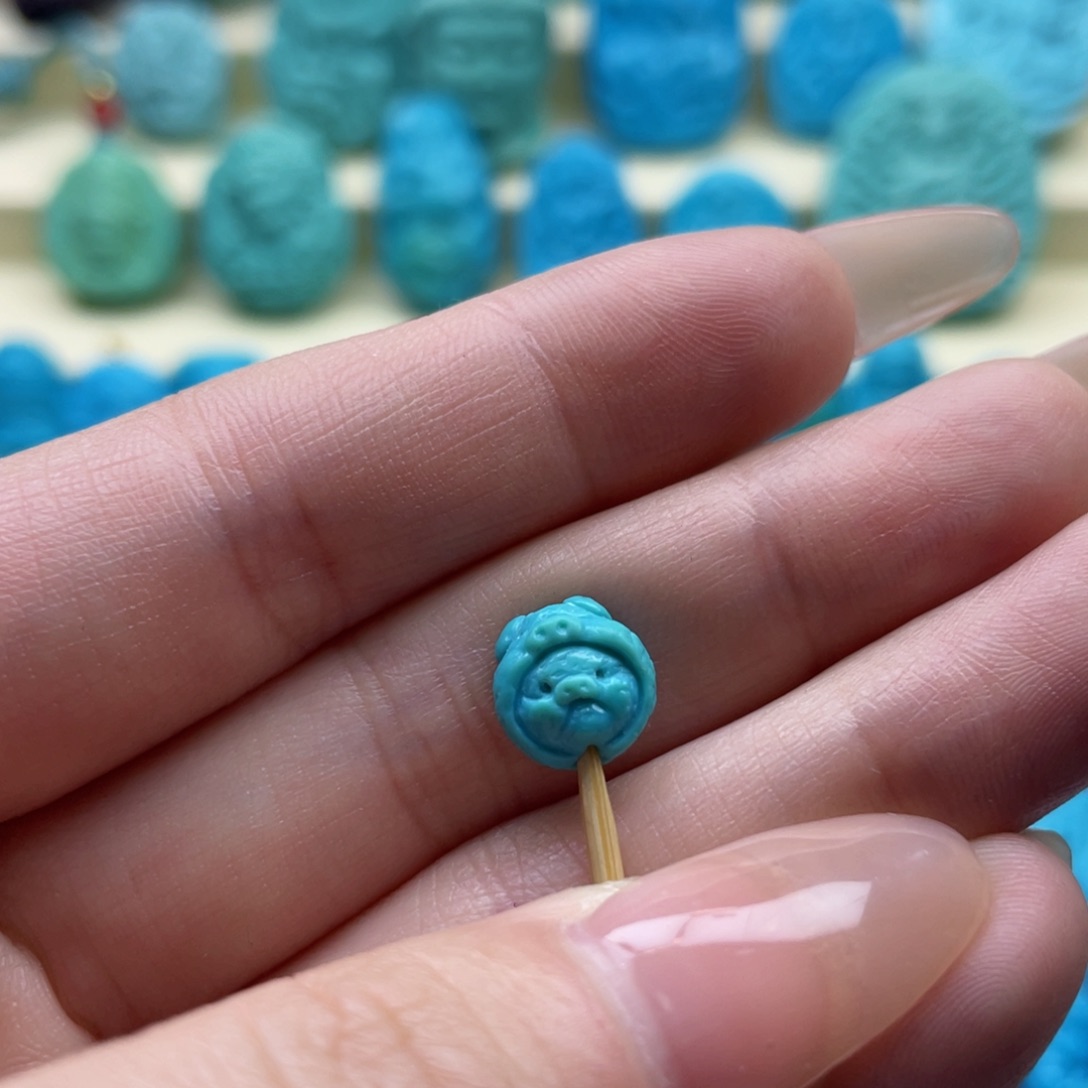 绿松石雕刻未镶嵌