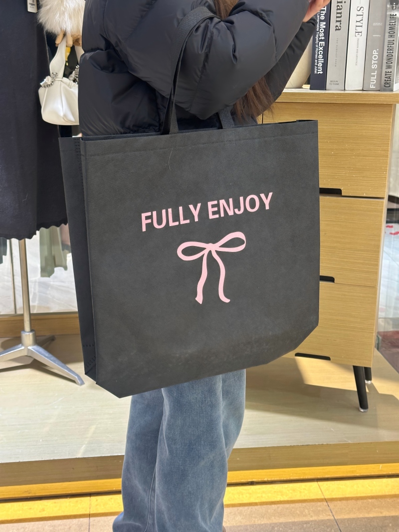 蝴蝶结无纺布手提袋子服装店高级感包装袋大容量购物礼品袋手提包