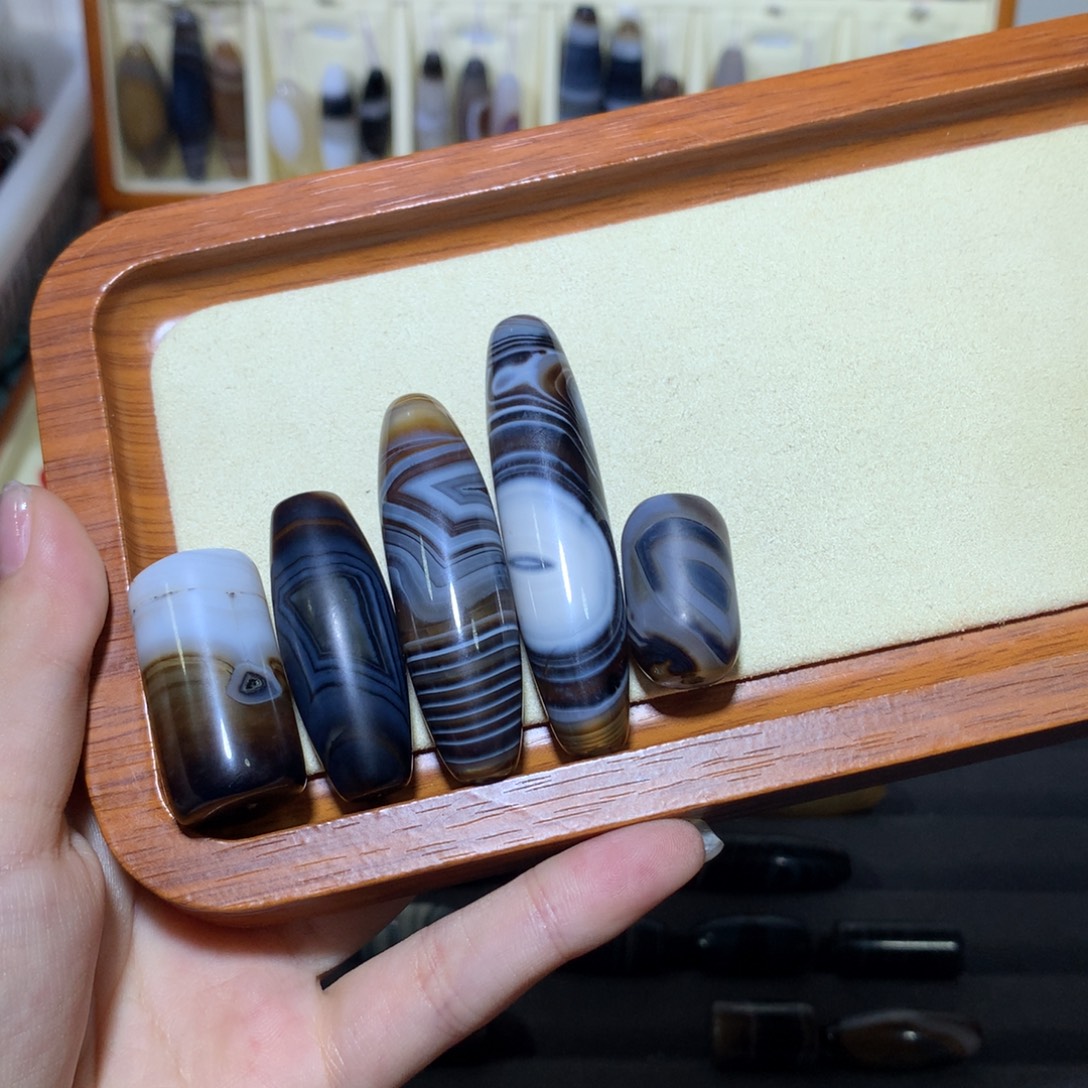 熊***重玛瑙/玉髓未镶嵌颈饰