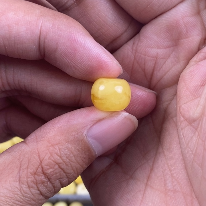 琥珀裸石未镶嵌「****?琥珀蜜蜡