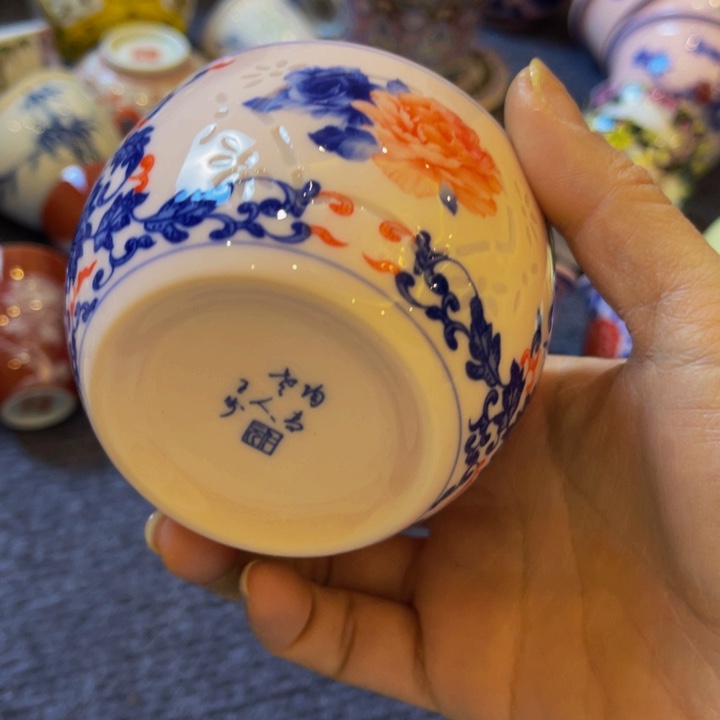 .***⁷景德镇陶瓷学院美术