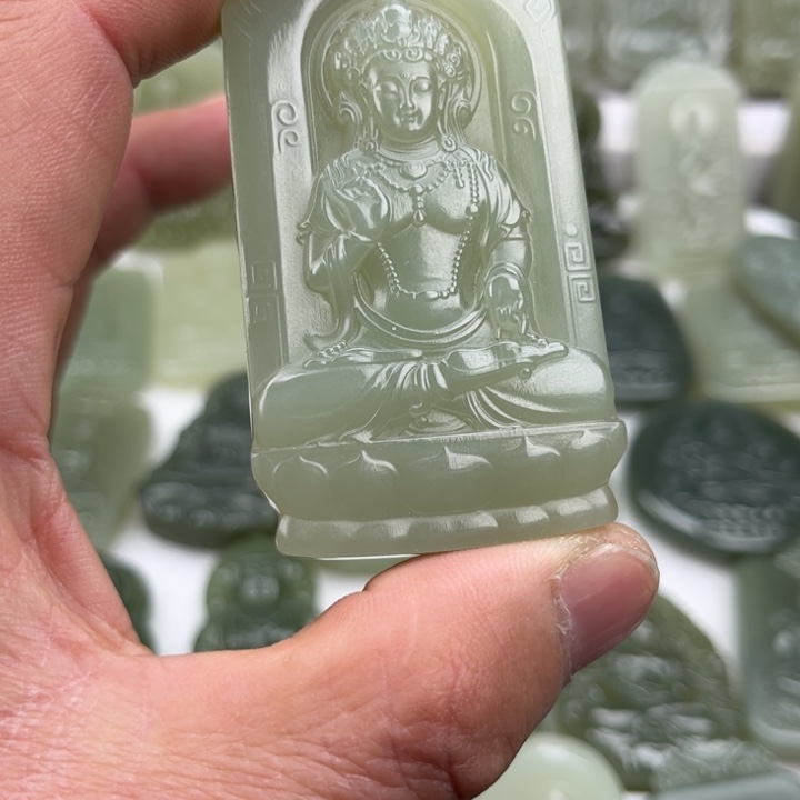 是***啊和田玉未镶嵌颈饰