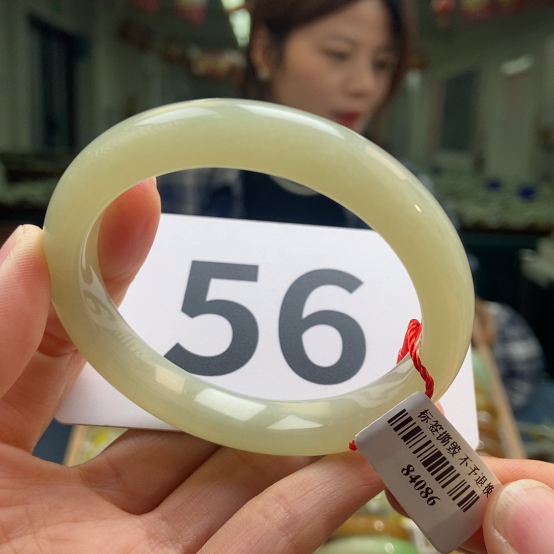 和田玉手镯未镶嵌纹