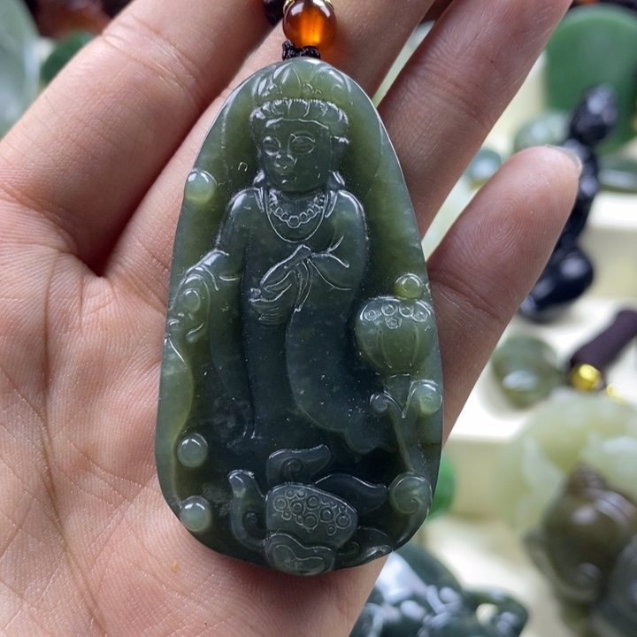 和田玉未镶嵌颈饰