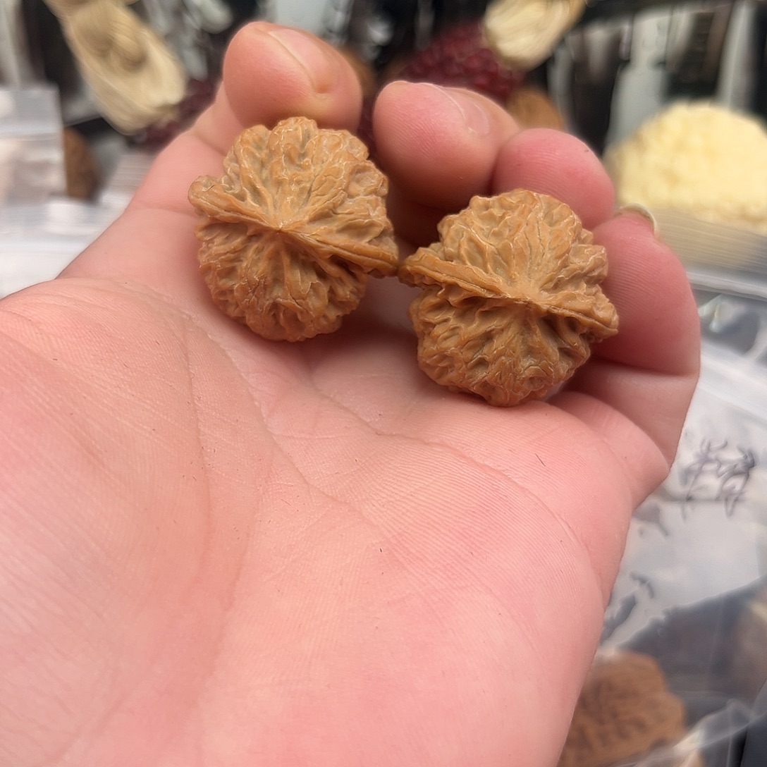 文玩核桃把件苹果园手捻31尺