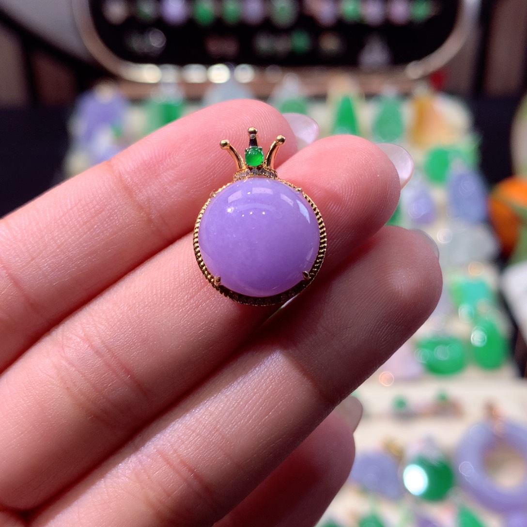 翡翠颈饰18K金镶嵌翡翠