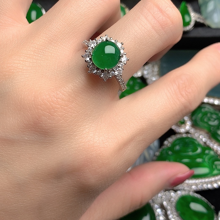 翡翠未镶嵌戒指戒指