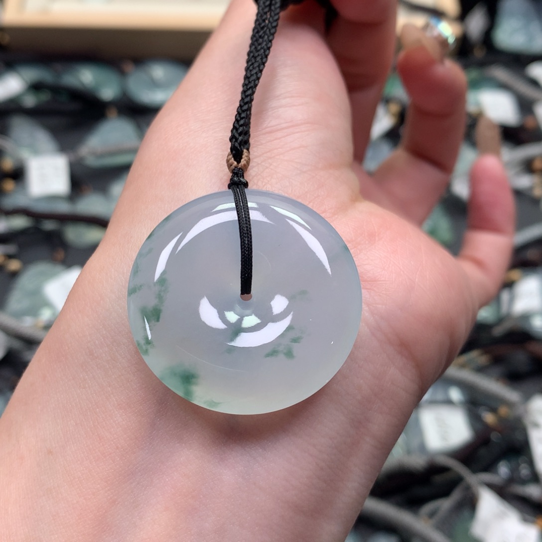 翡翠颈饰未镶嵌00000000000000