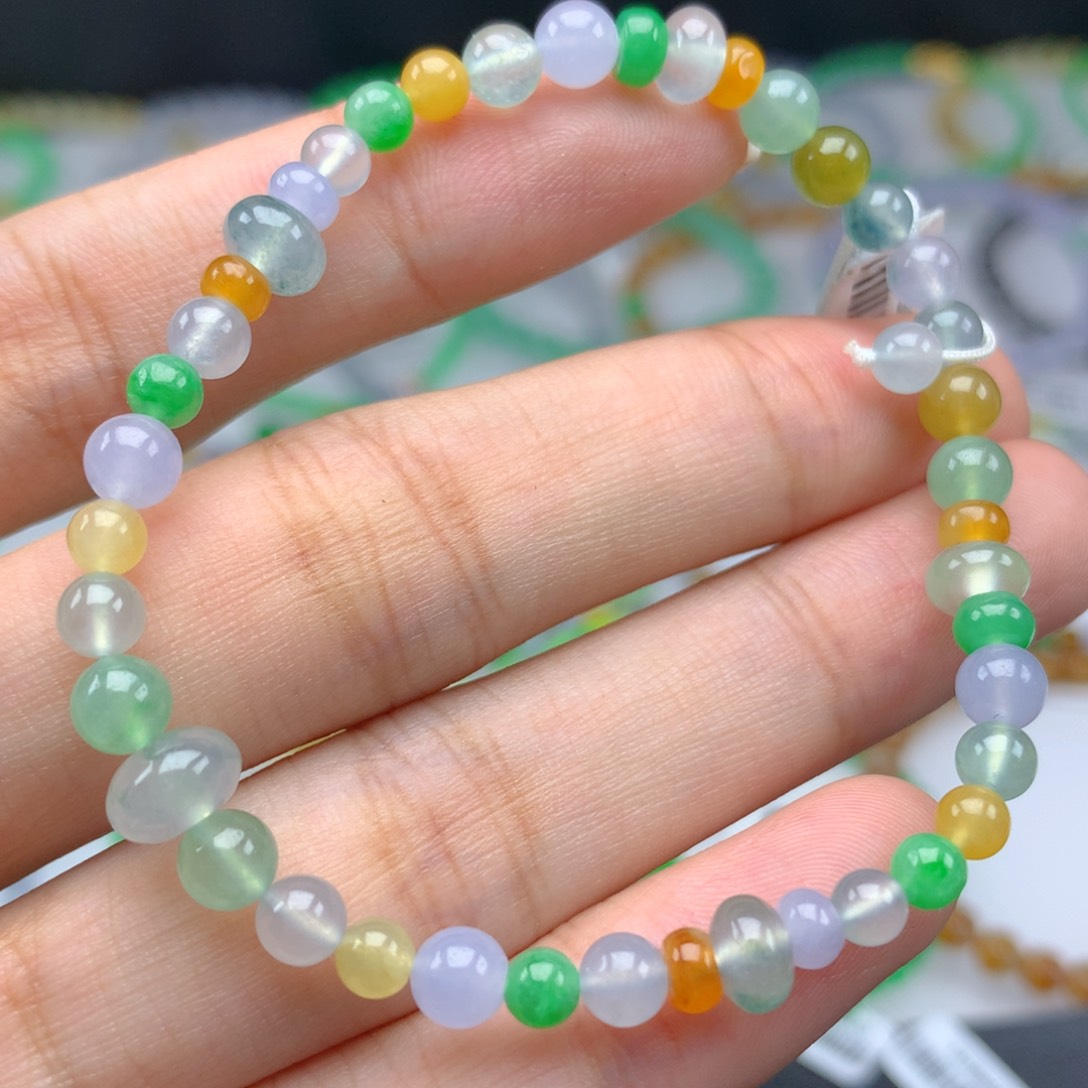 未镶嵌翡翠手链卡