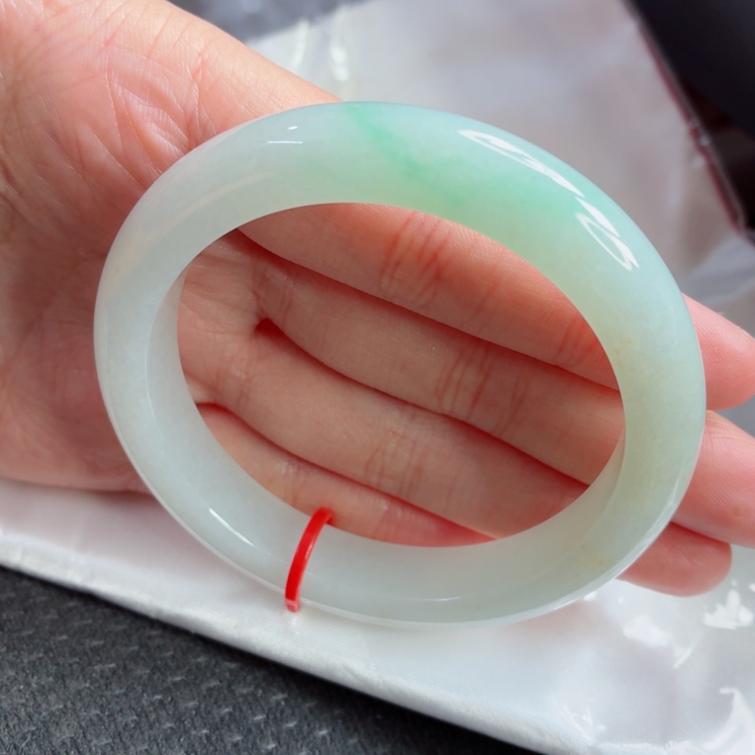 翡翠手镯未镶嵌53.5圈