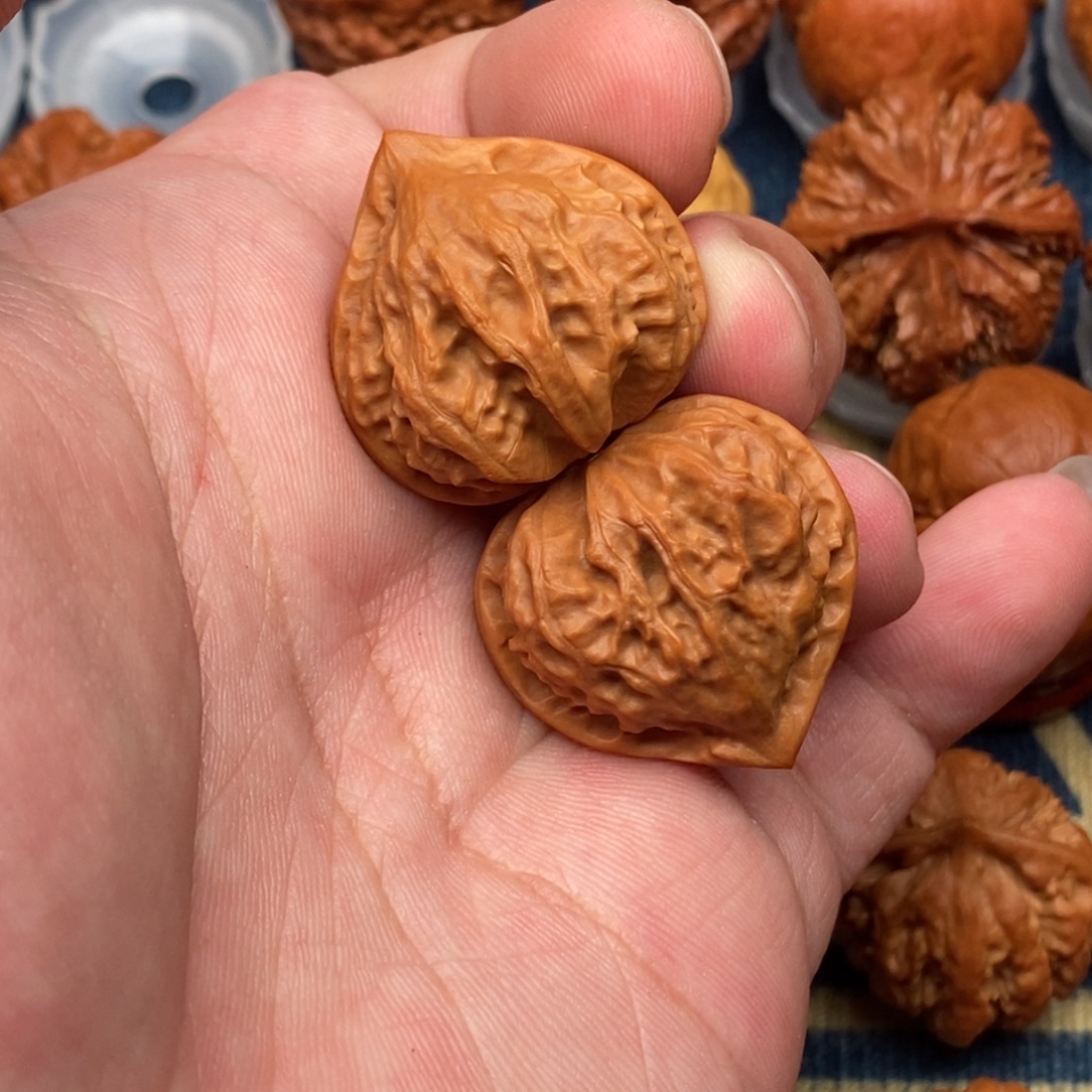 把件文玩核桃红桃a