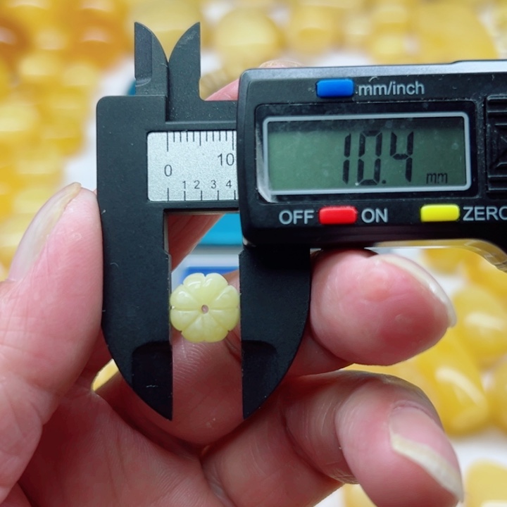 未镶嵌琥珀（矿物珀）裸石