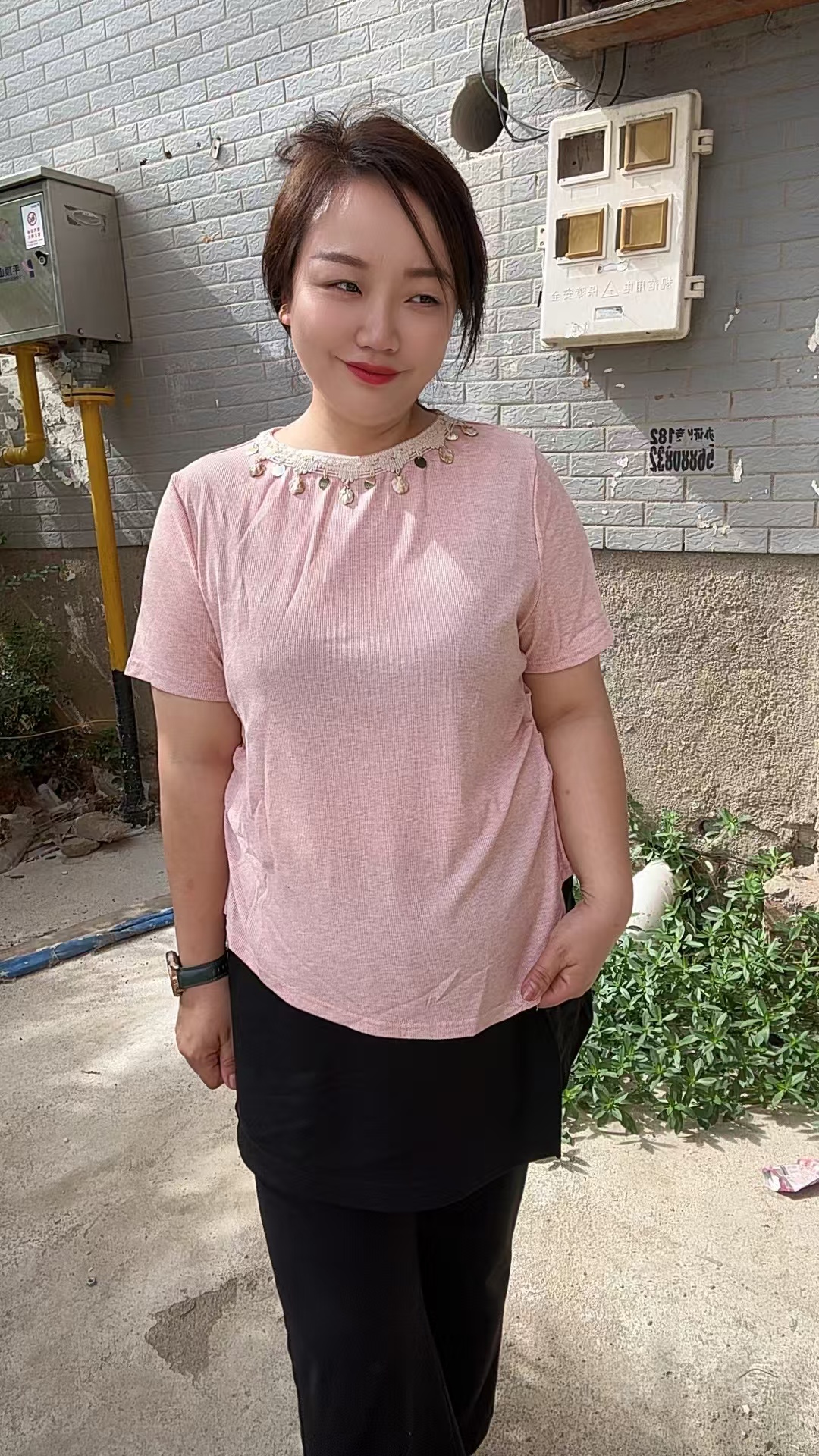 【楠楠家】夏季小衫提花圆领短袖通勤轻熟风上衣25100