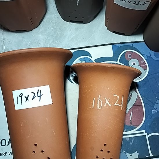 紫砂红泥兰花盆两个