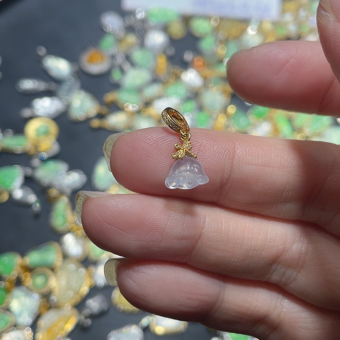翡翠颈饰18K金镶嵌?***?天然翡翠18kA货