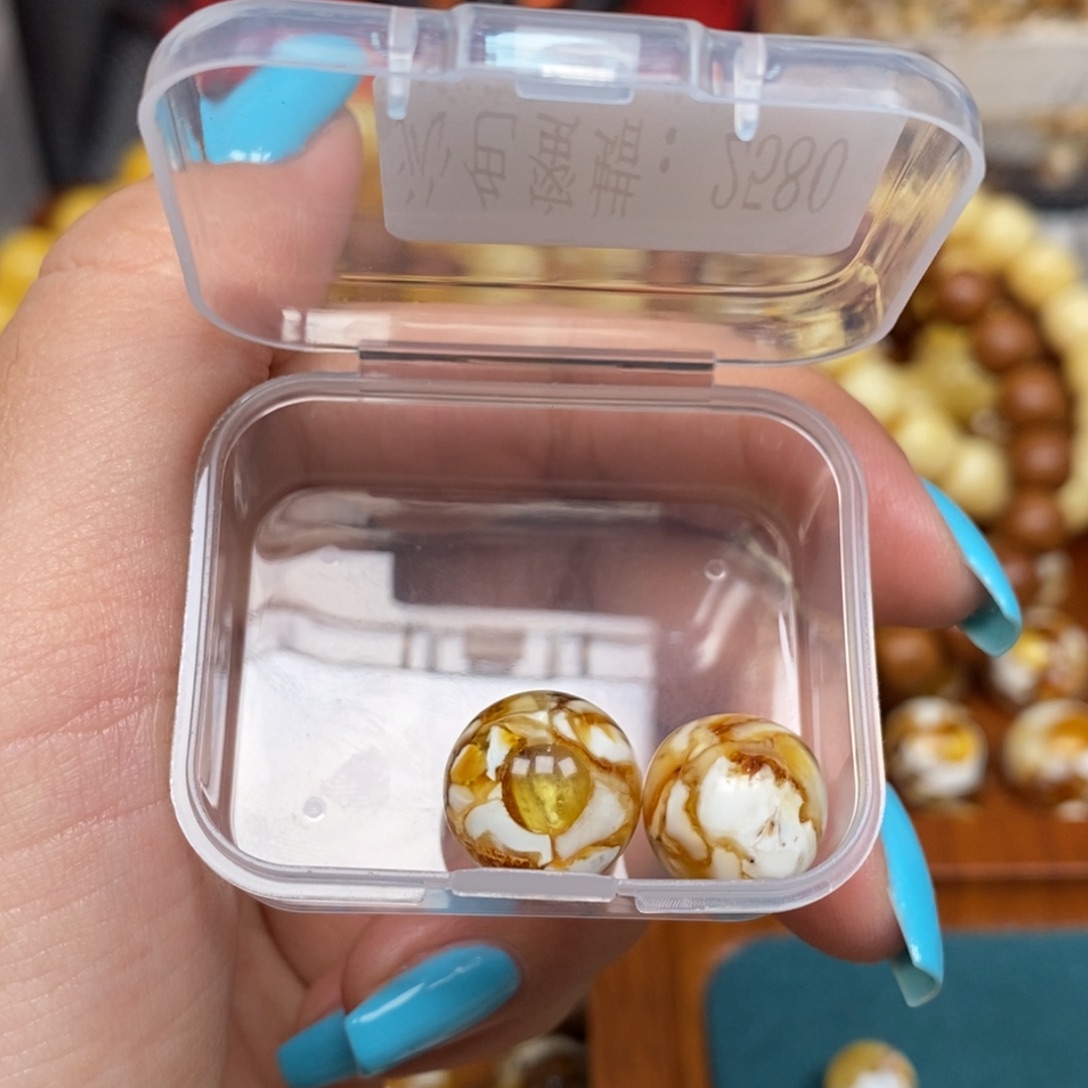 沁色蜜蜡未镶嵌2580
