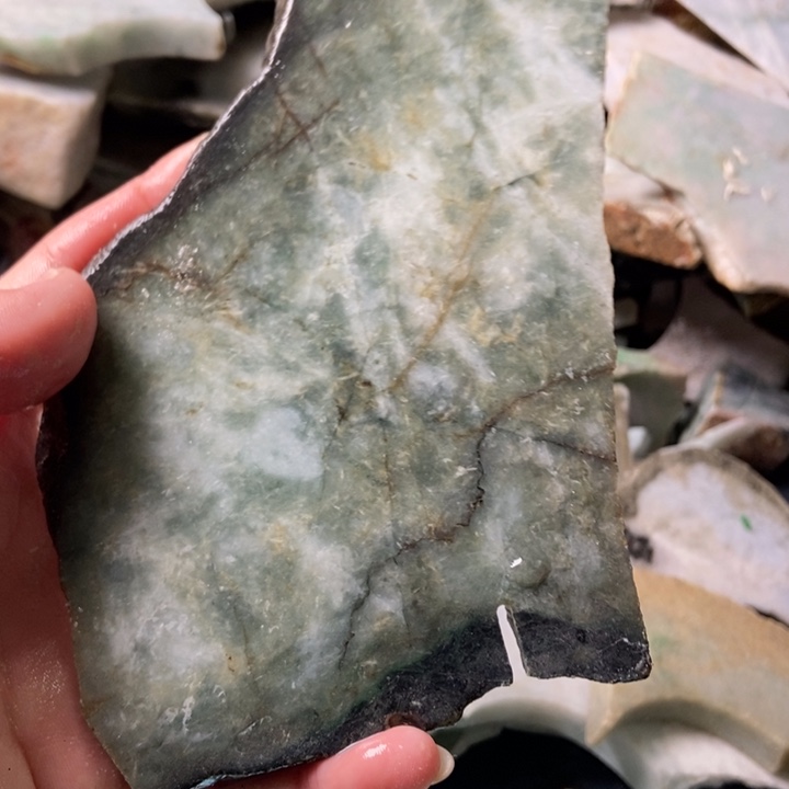 翡翠颈饰未镶嵌天然翡翠