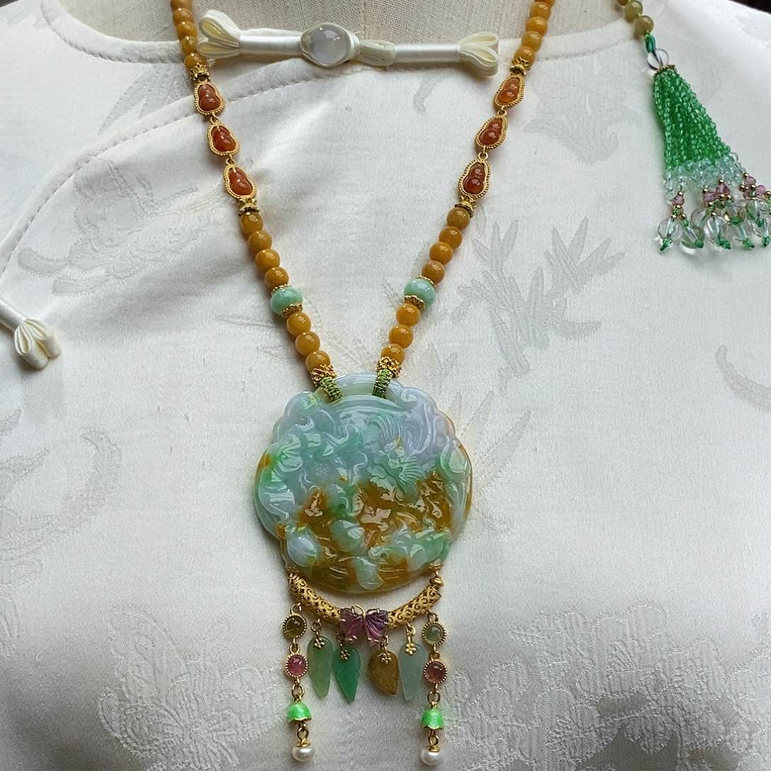 翡翠颈饰未镶嵌天然