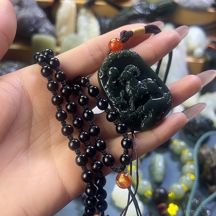 和田玉颈饰未镶嵌坤*