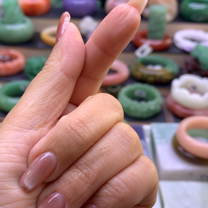 ****言石英岩玉未镶嵌13468975444