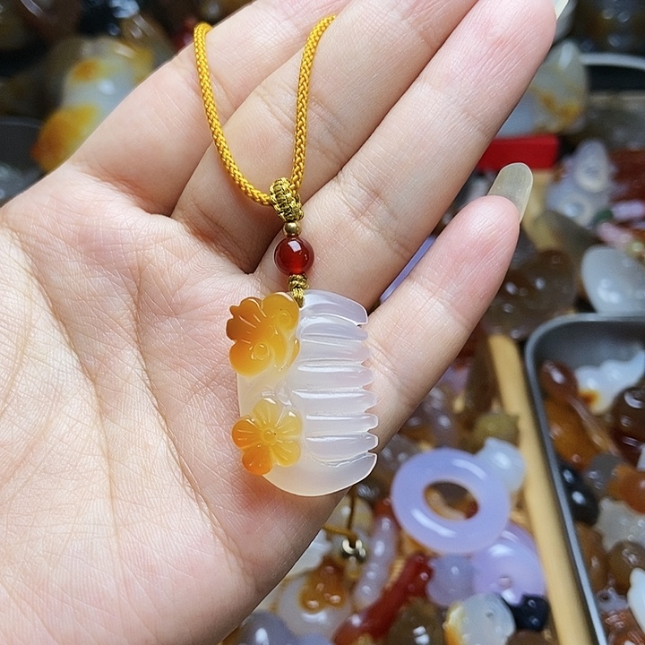 未镶嵌颈饰玛瑙/玉髓