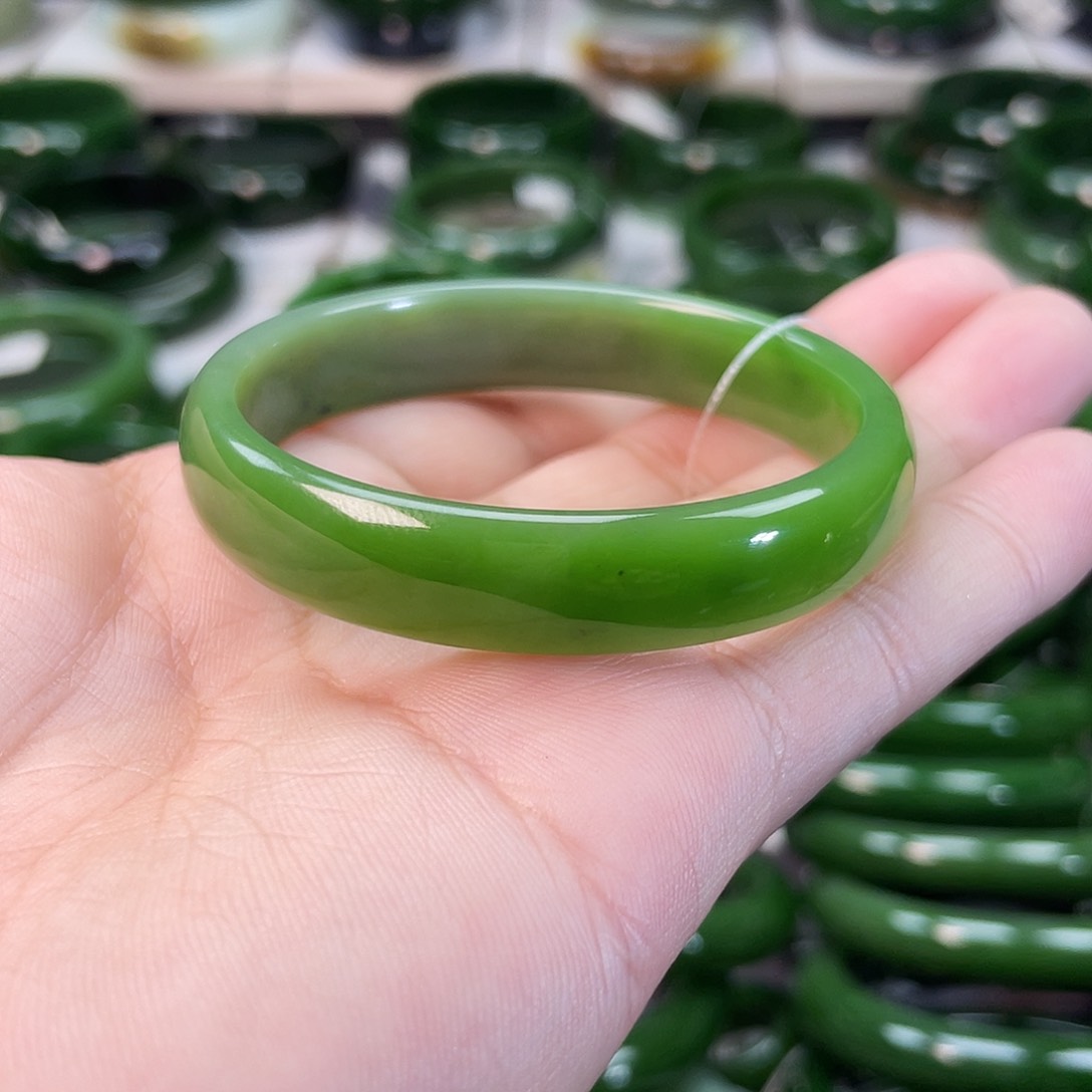 和田玉（碧玉）手镯未镶嵌