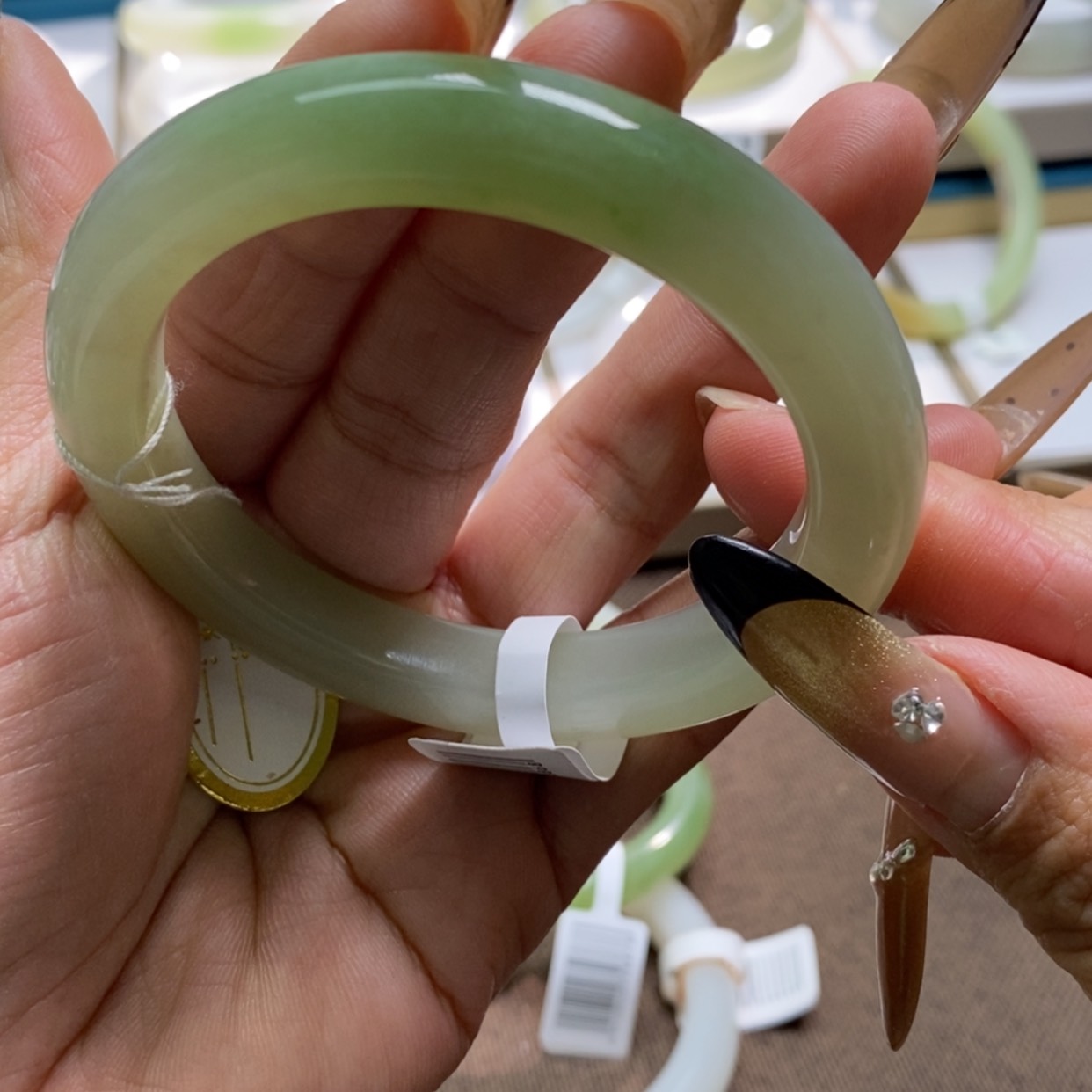 【闪购商品】和田玉（翠青玉）手镯未镶嵌~