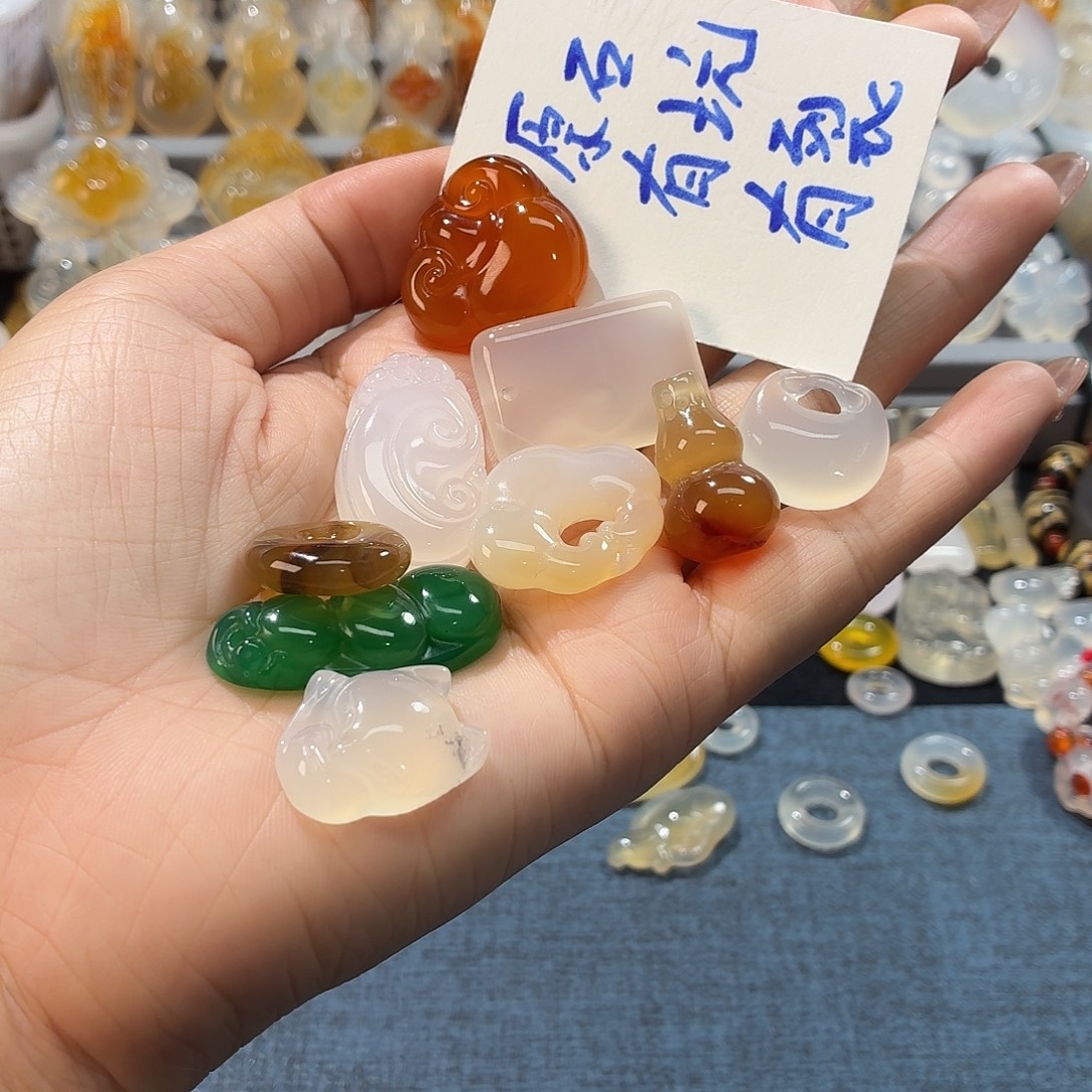 玛瑙/玉髓未镶嵌颈饰