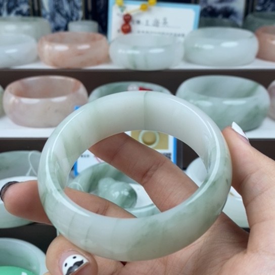 石英质玉（金丝玉）未镶嵌手镯