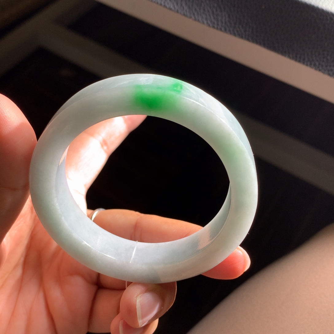 定制翡翠未镶嵌翡翠手镯