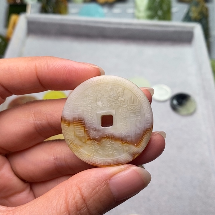 人***客蛇纹石玉未镶嵌颈饰