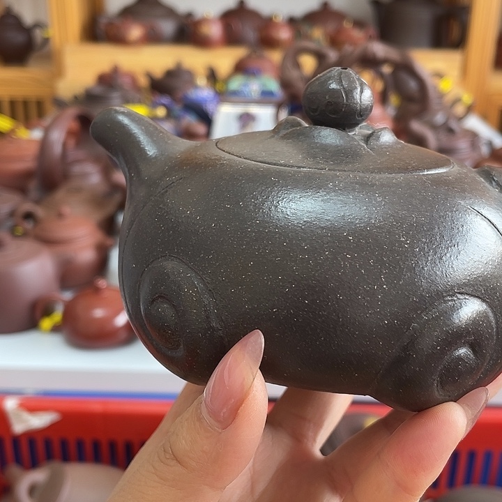 紫砂茶案320 cc宜兴紫砂壶