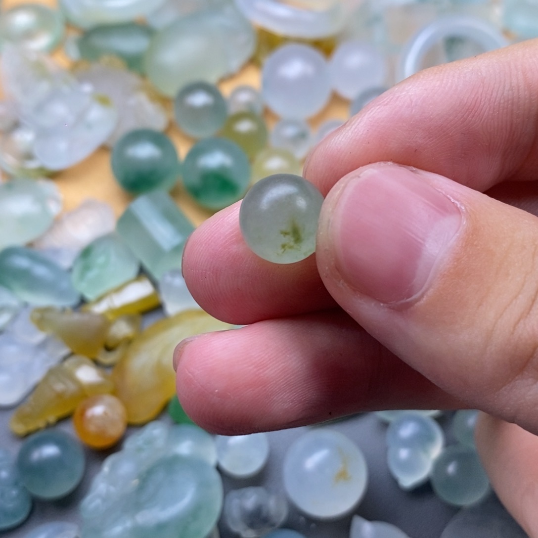 定制翡翠未镶嵌珠子