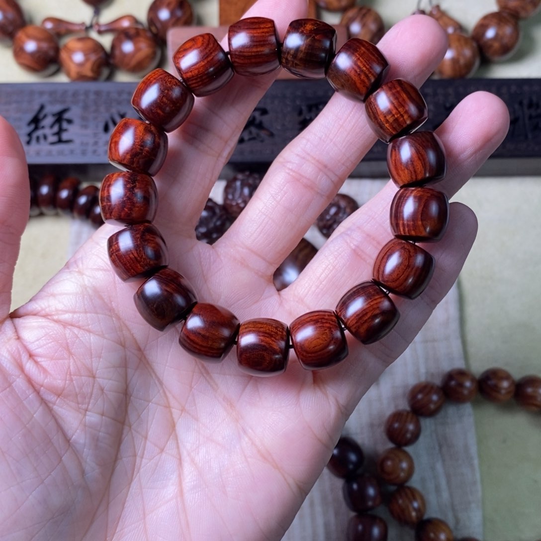 黄花梨/降香黄檀?**闲