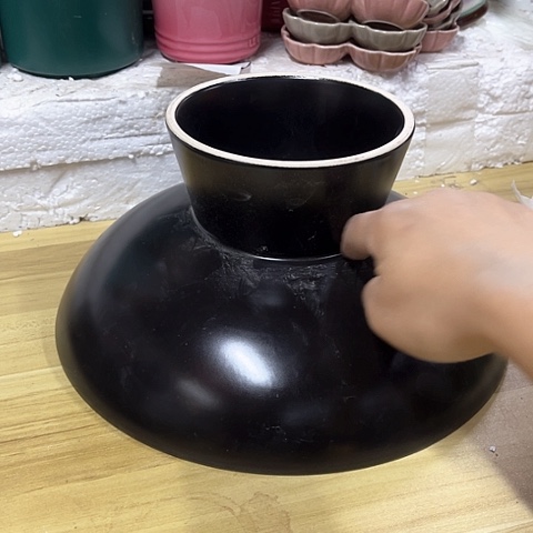 微瑕，不能明火，口径28，水果盘底部有裂