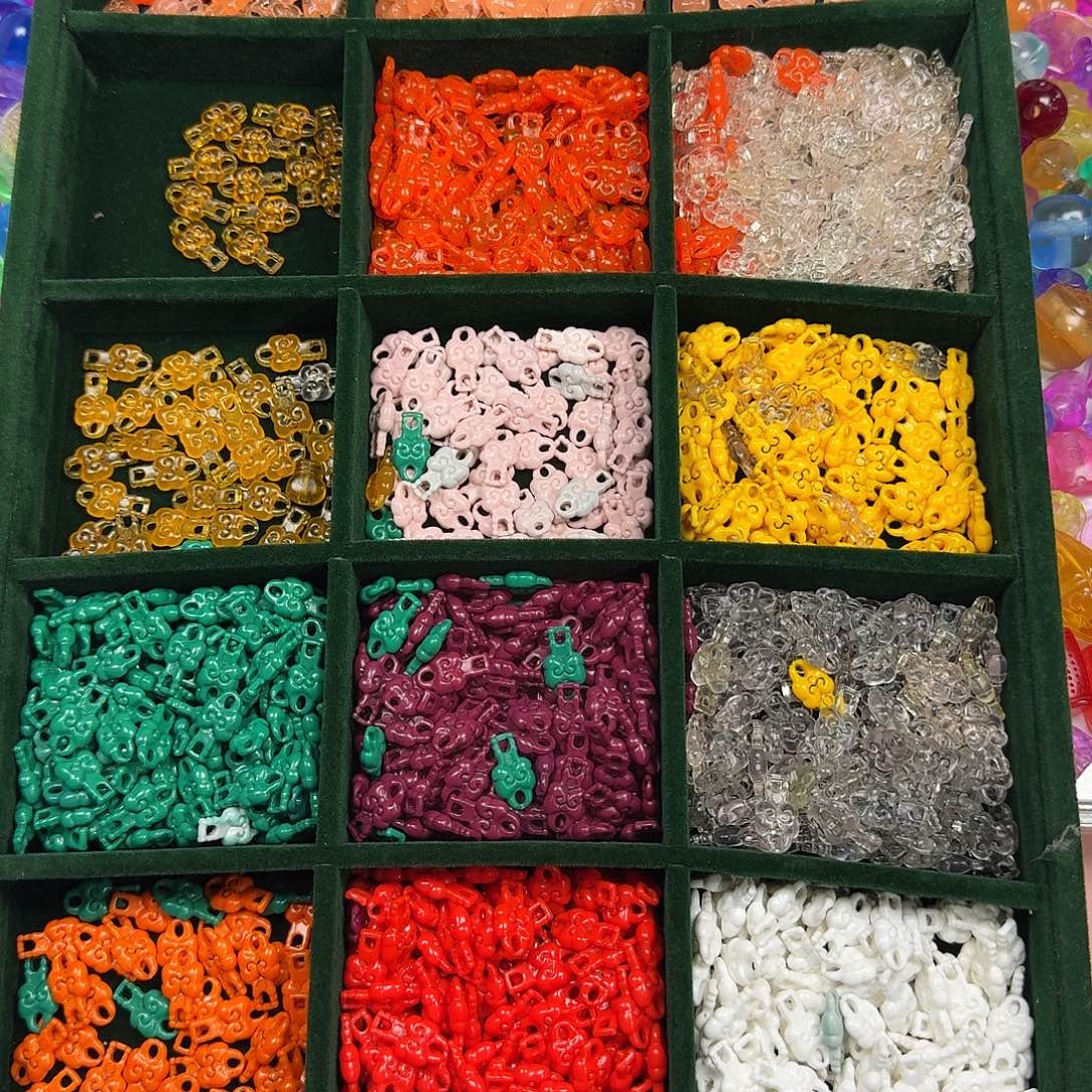 树脂非金属瑕疵10对～20个