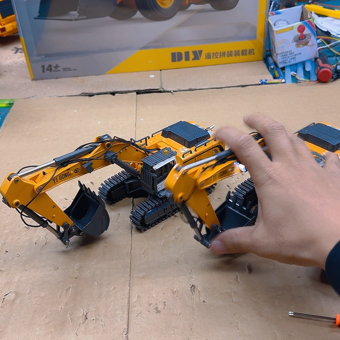 迎***神遥控玩具模型瑕疵样品